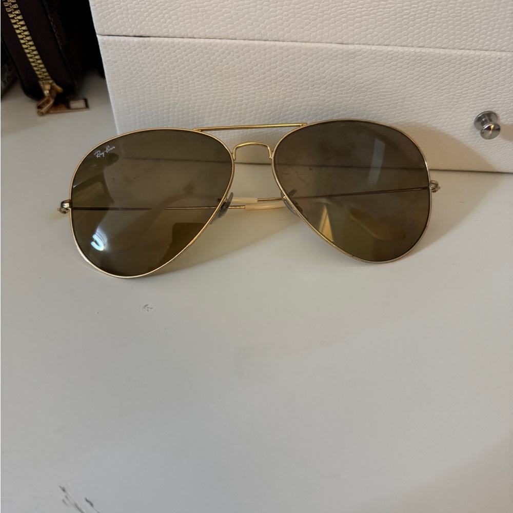 Ray-Ban Classic Gold Aviators with Brown Lenses